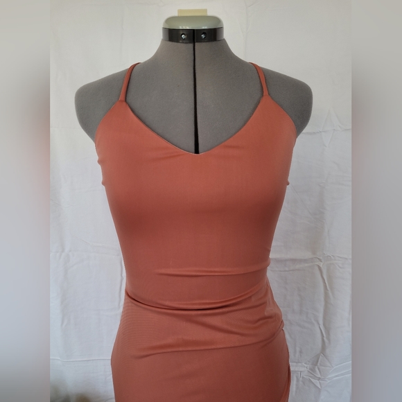 Firefly bodycon pink dress with asymmetrical hem - Picture 2 of 11
